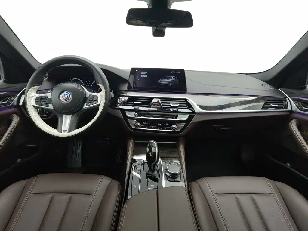 BMW 5 Series — фото 5