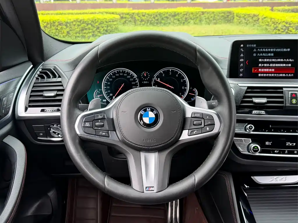 BMW X4 — фото 10
