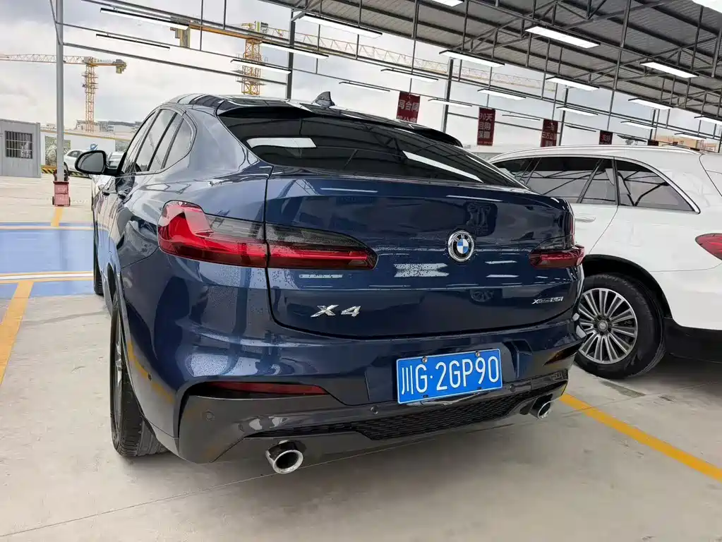 BMW X4 — фото 13