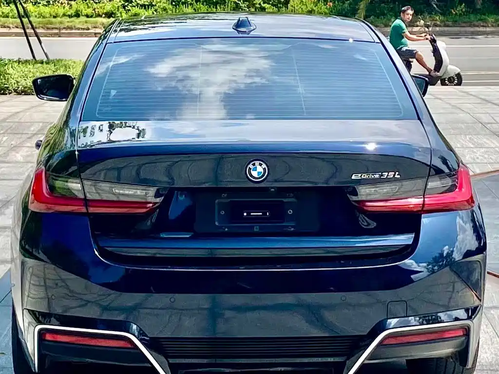 BMW i3 — фото 8