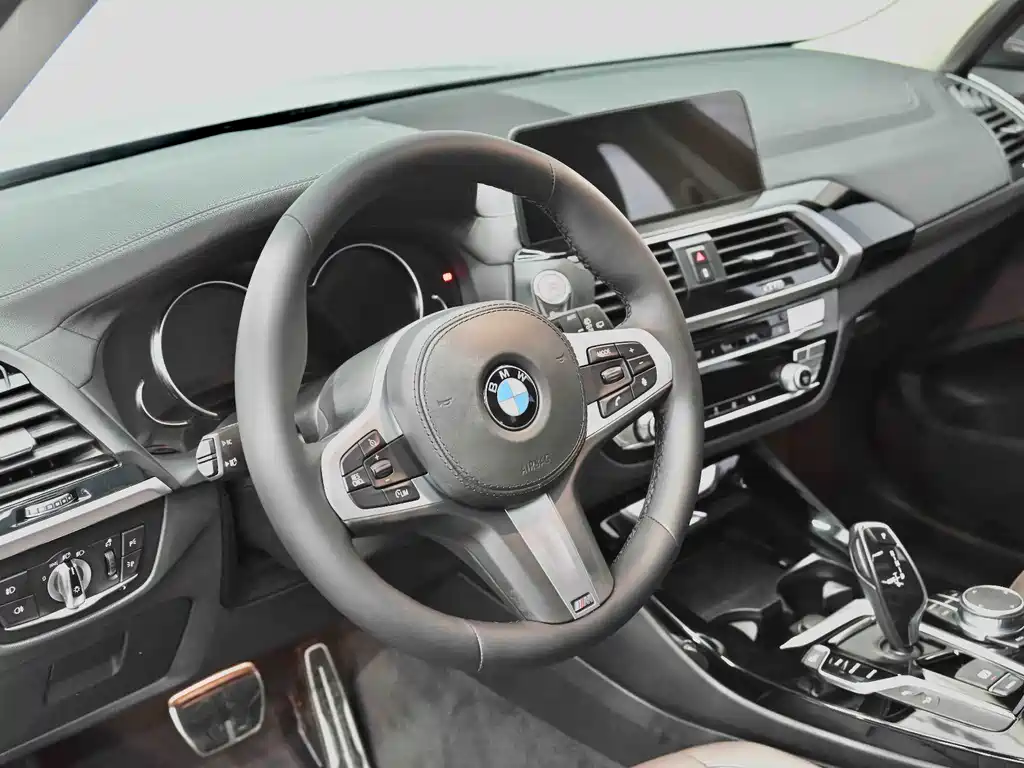 BMW X3 — фото 25