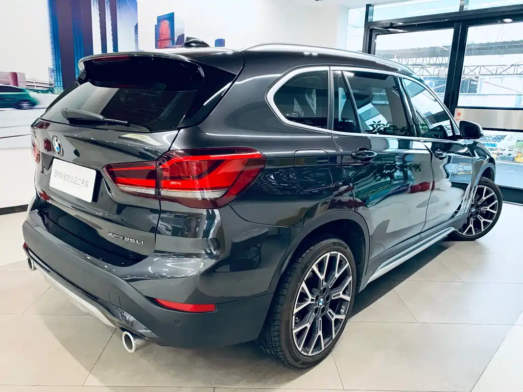 BMW X1 — фото 2
