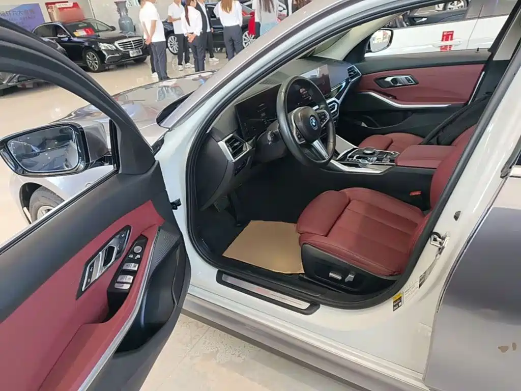 BMW i3 — фото 16