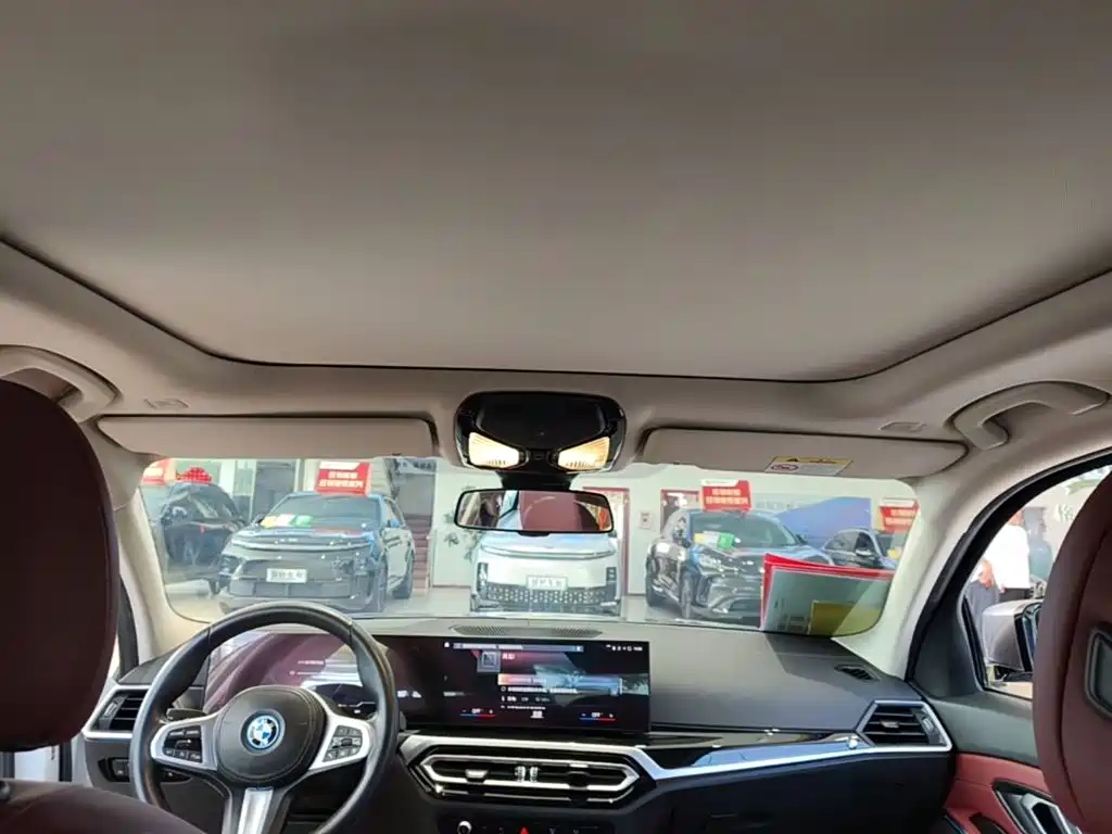BMW i3 — фото 18