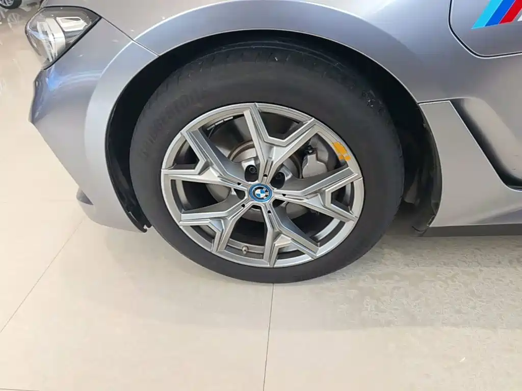 BMW i3 — фото 23