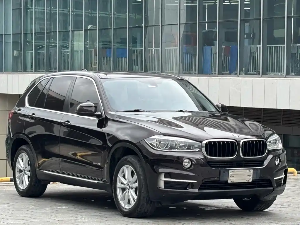 BMW X5 (Import) — фото 3