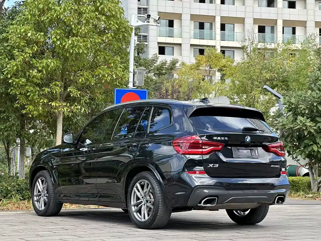 BMW X3 — фото 7