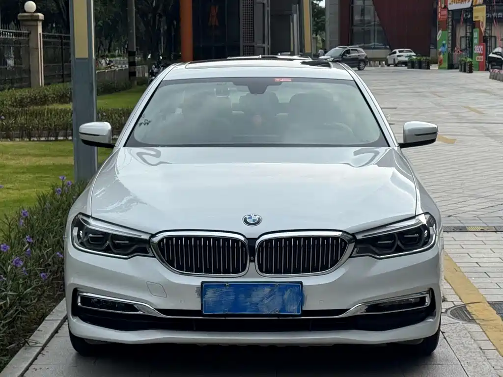 BMW 5 Series — фото 2