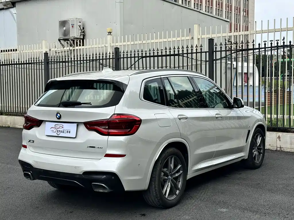BMW X3 — фото 11