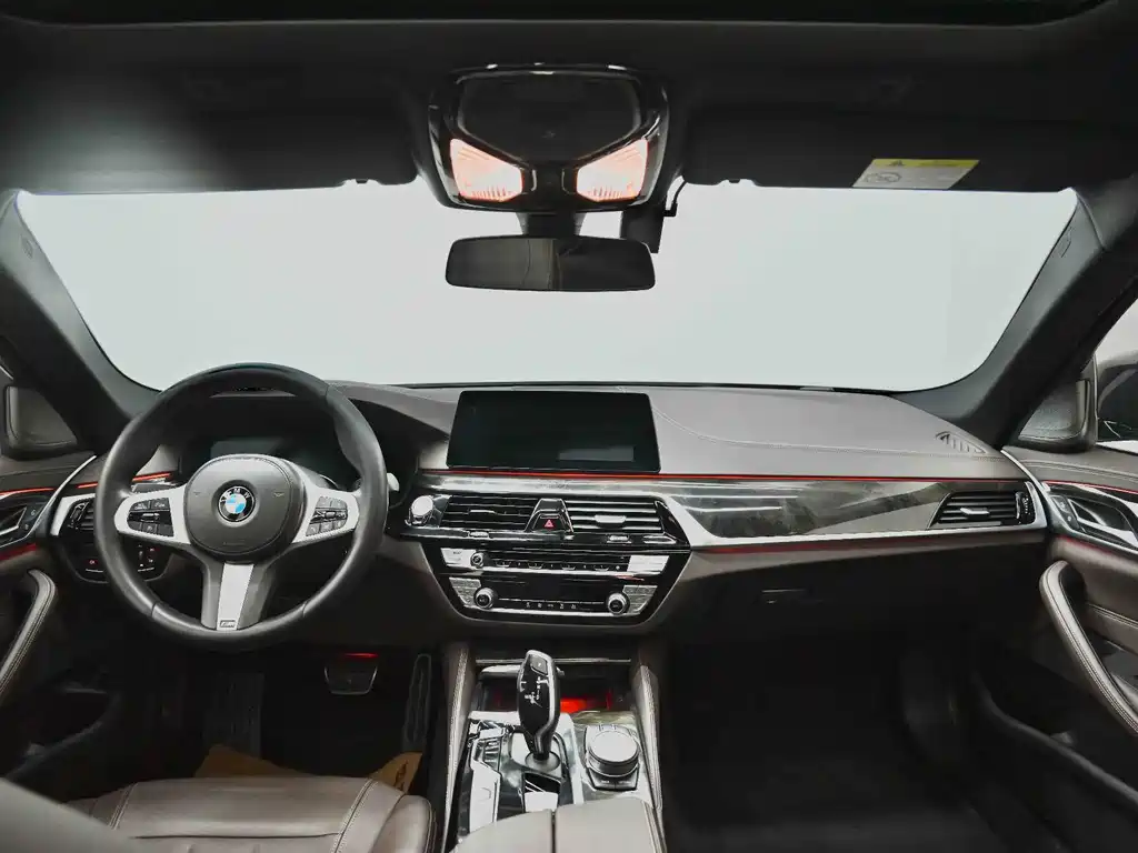 BMW 5 Series — фото 22