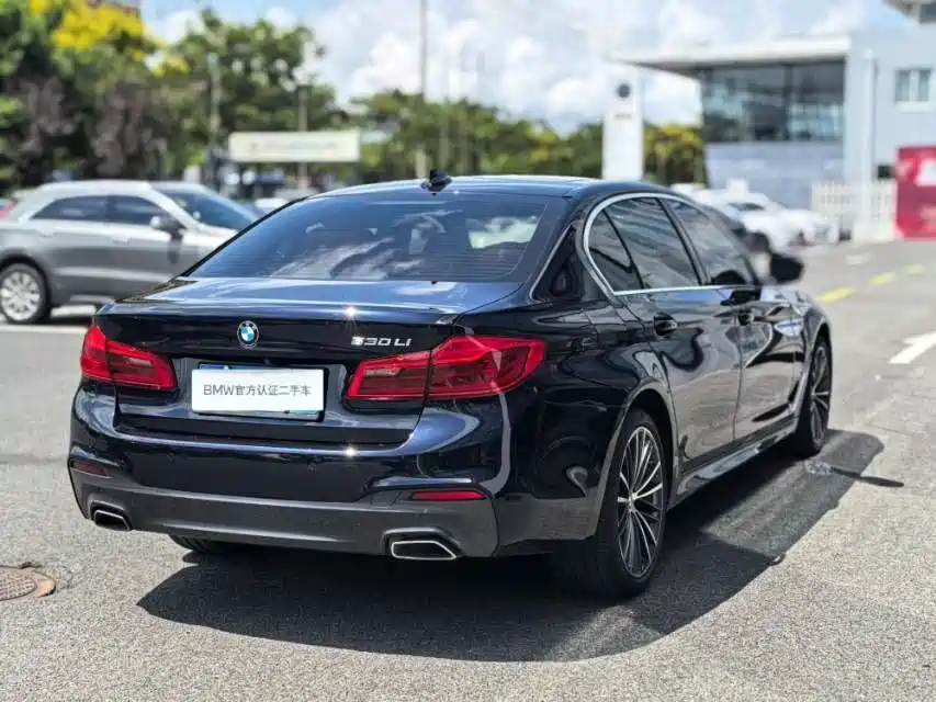 BMW 5 Series — фото 2