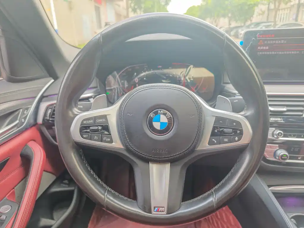 BMW 5 Series — фото 10