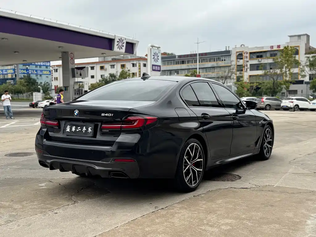 BMW 5 Series (Import) — фото 17