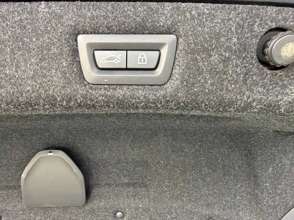 BMW 5 Series — фото 13