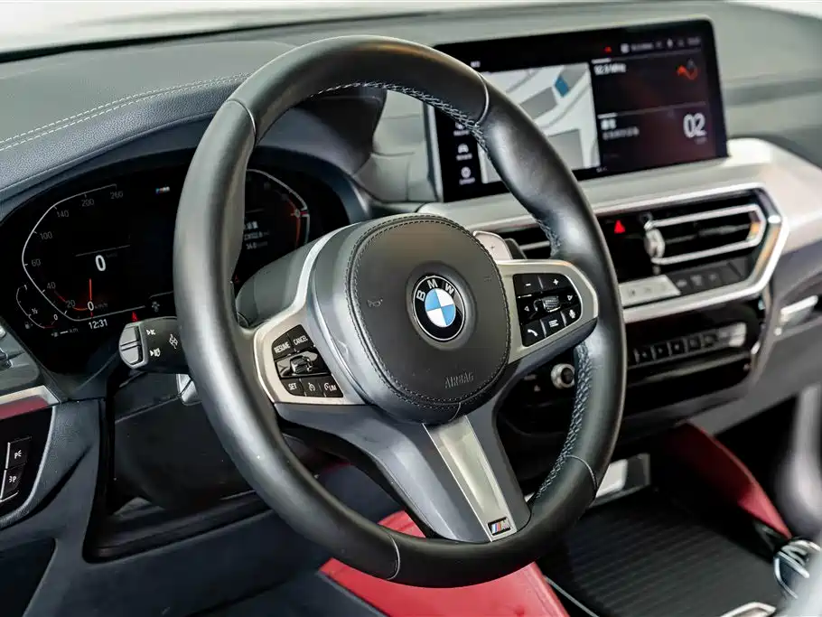 BMW X4 — фото 10