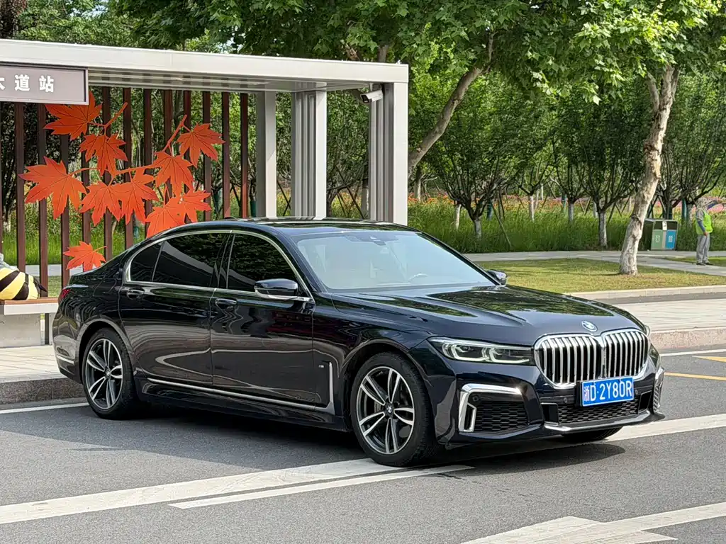 BMW 7 Series — фото 3