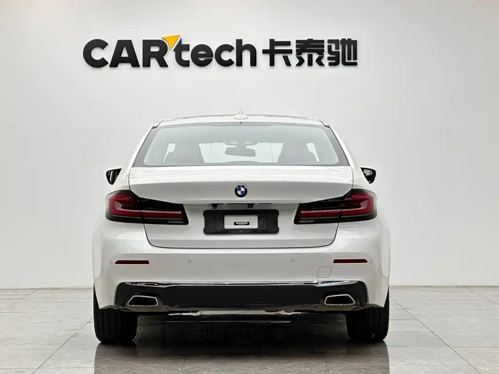 BMW 5 Series — фото 4