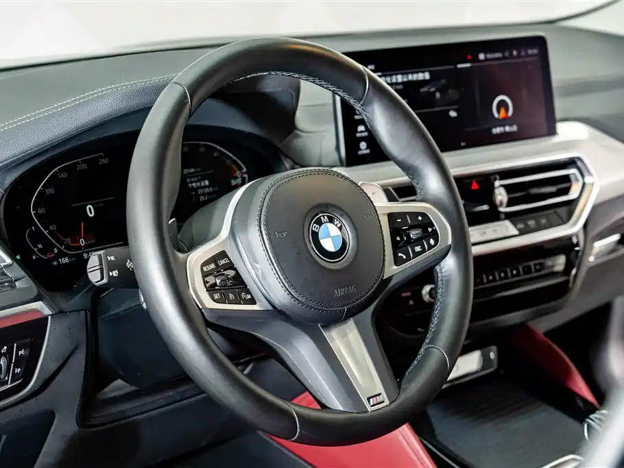 BMW X4 — фото 11