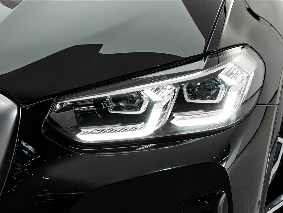 BMW X4 — фото 4