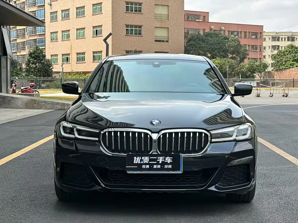 BMW 5 Series — фото 2