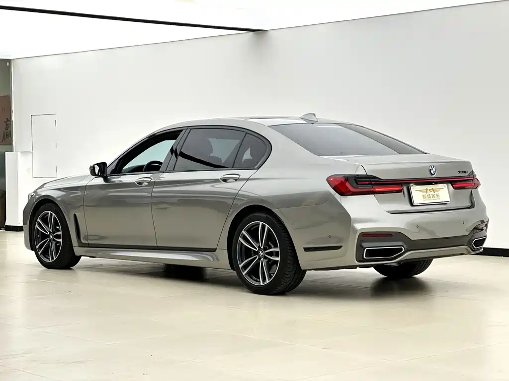 BMW 7 Series — фото 3