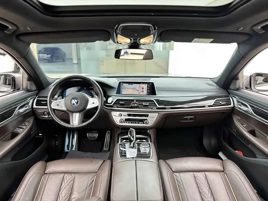 BMW 7 Series — фото 5