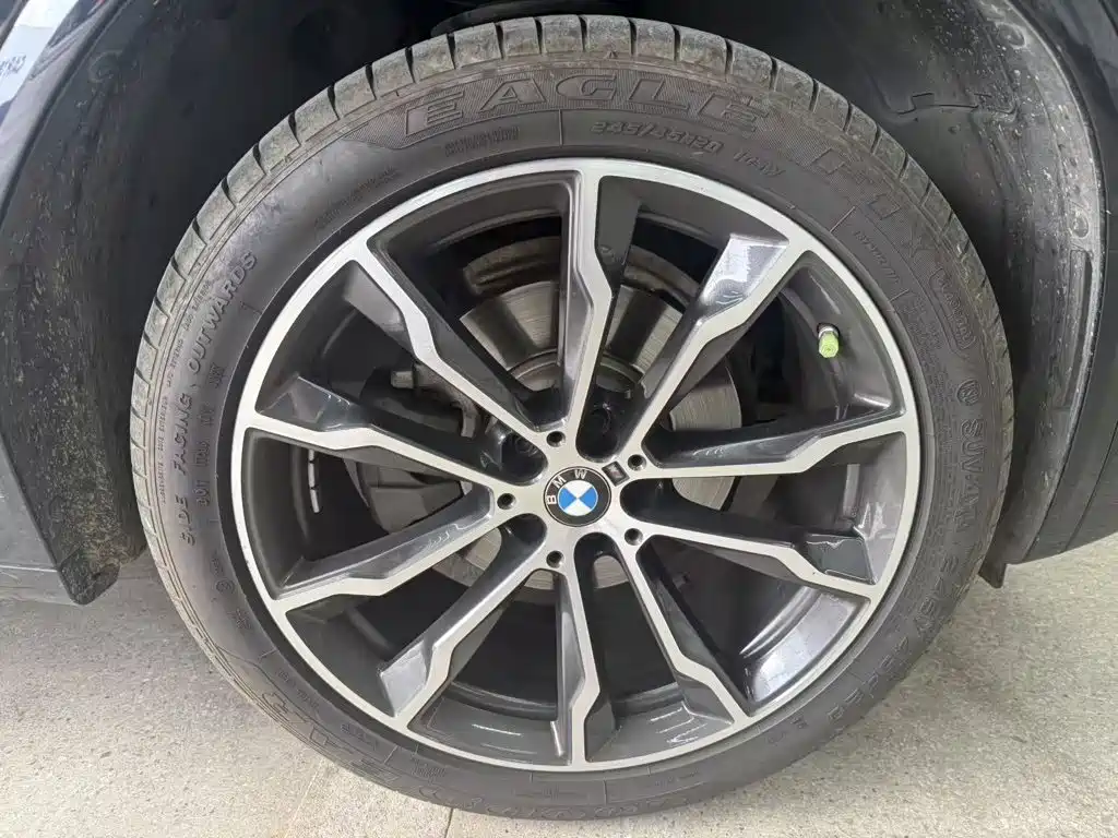 BMW X3 — фото 10