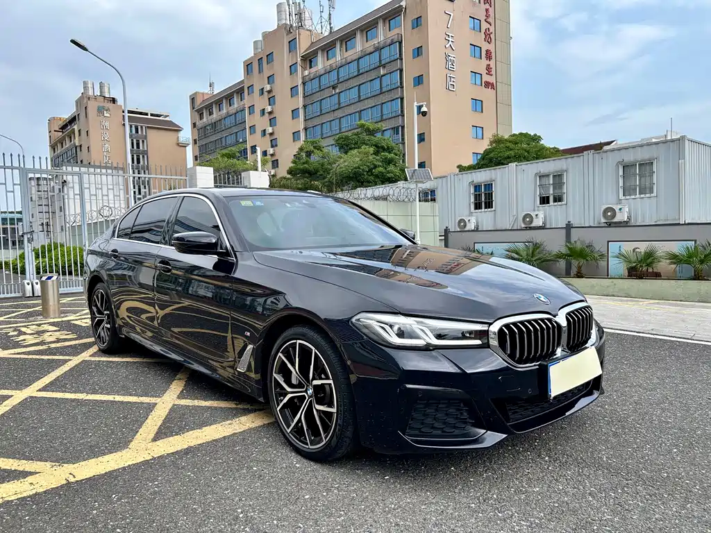 BMW 5 Series — фото 3