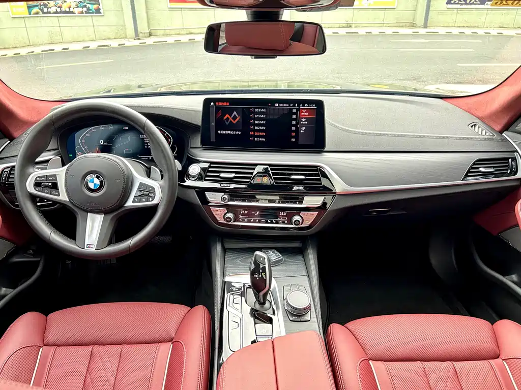 BMW 5 Series — фото 4