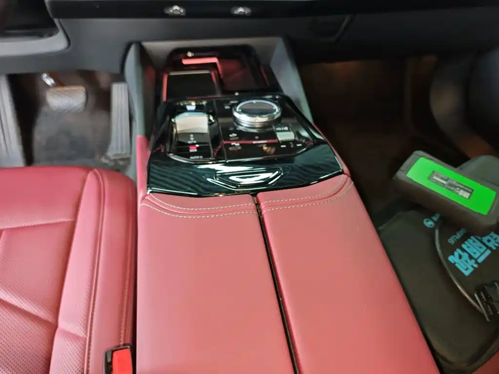 BMW 5 Series — фото 10
