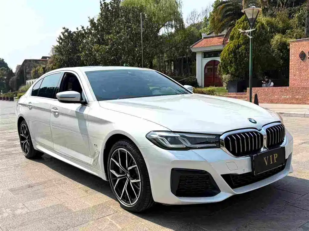 BMW 5 Series — фото 2