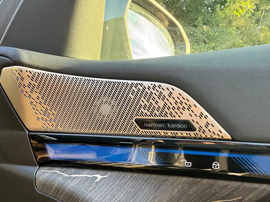 BMW i5 — фото 17