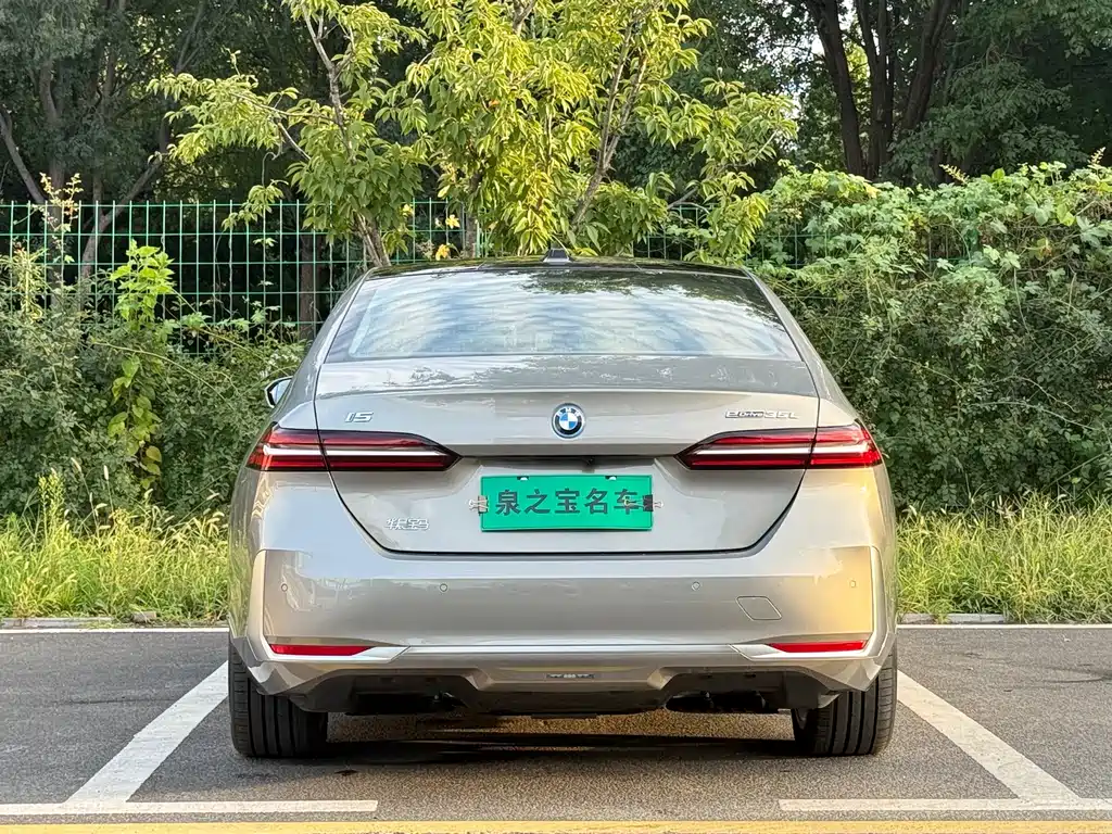 BMW i5 — фото 31
