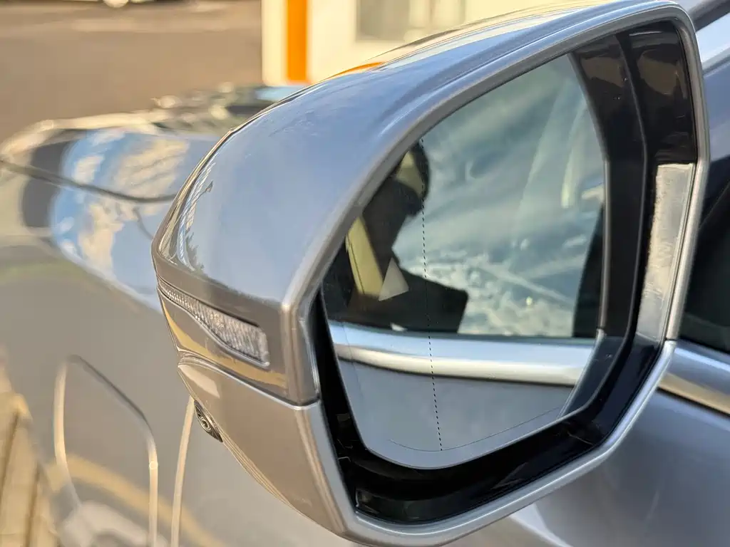 BMW i5 — фото 6