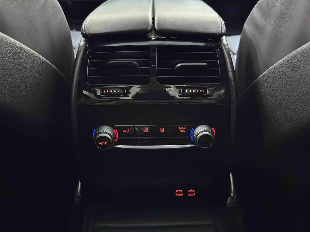 BMW 5 Series (Import) — фото 11