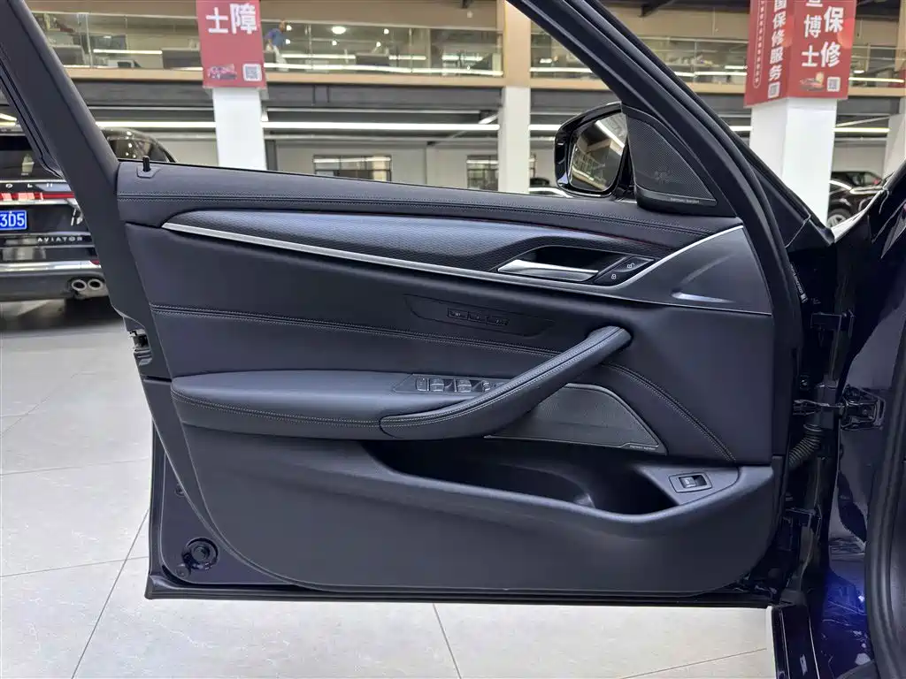 BMW 5 Series (Import) — фото 14