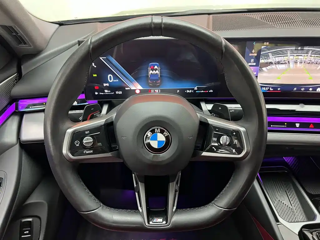BMW 5 Series — фото 14