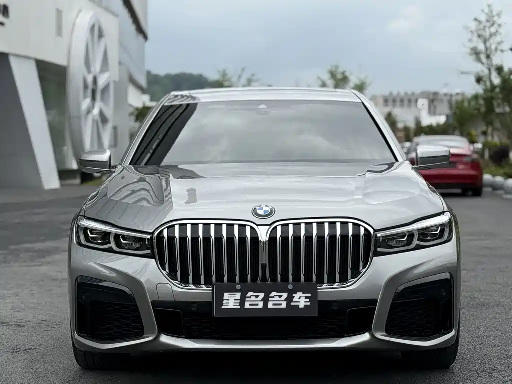 BMW 7 Series — фото 2