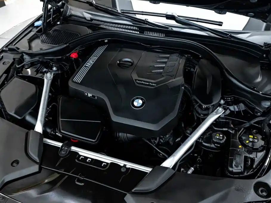 BMW 5 Series — фото 11