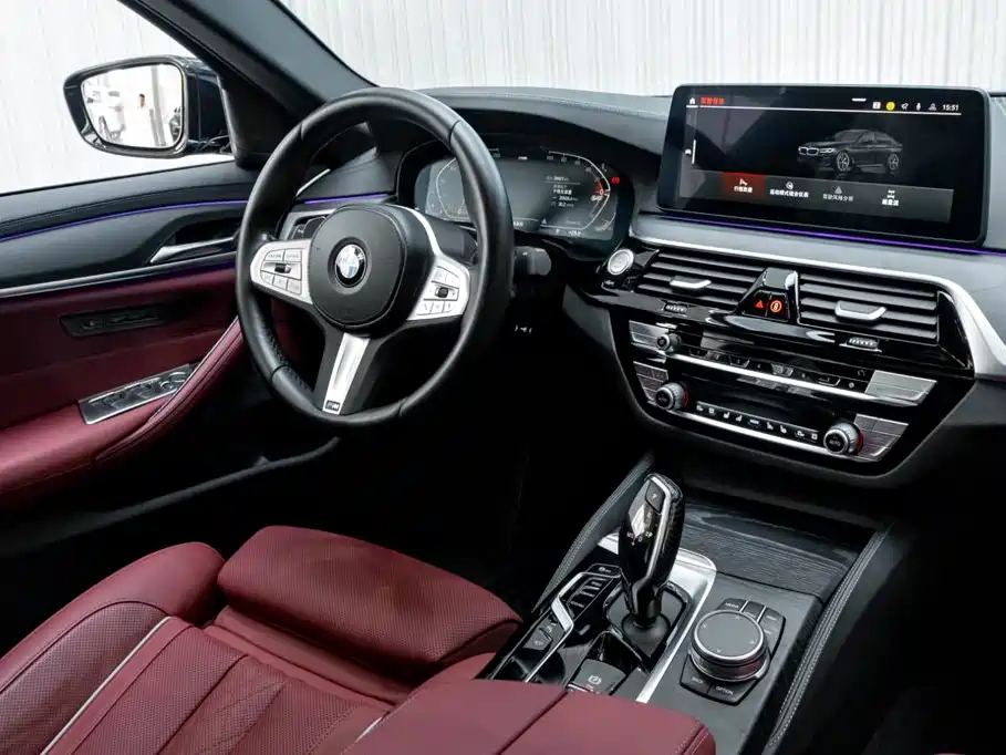BMW 5 Series — фото 27