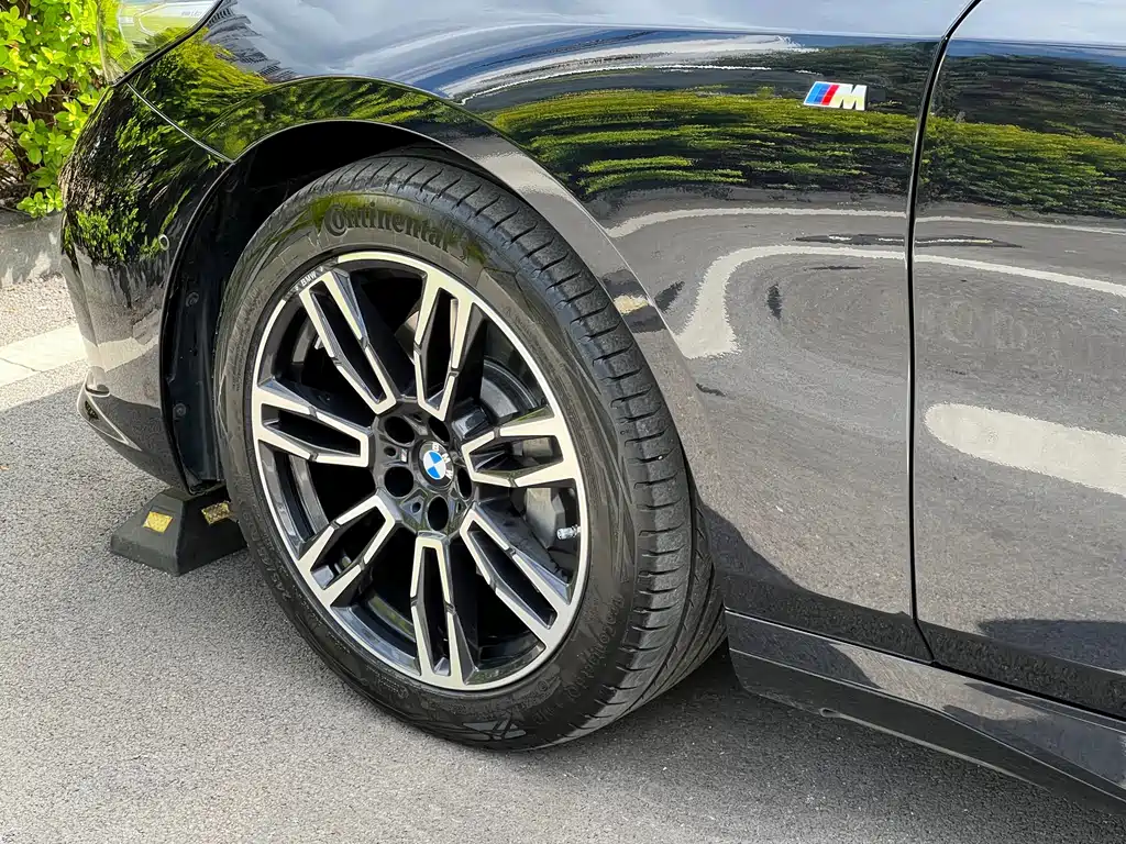 BMW 5 Series — фото 17