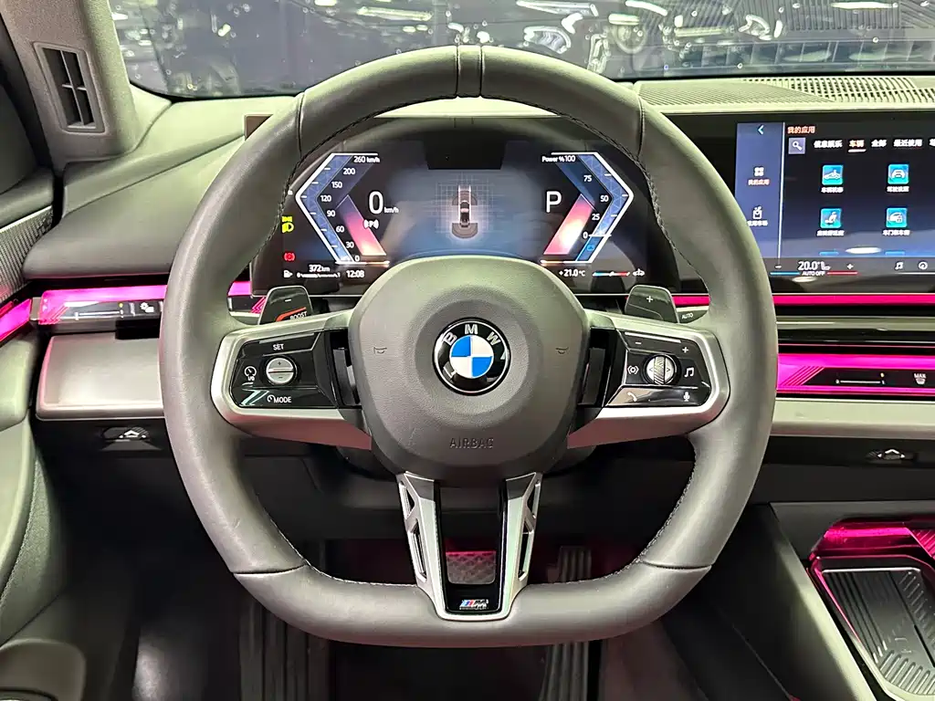 BMW 5 Series — фото 18