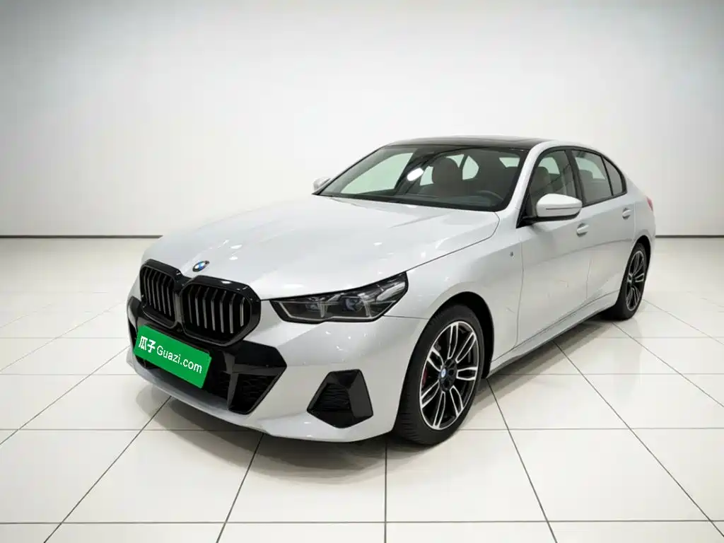 BMW 5 Series — фото 2