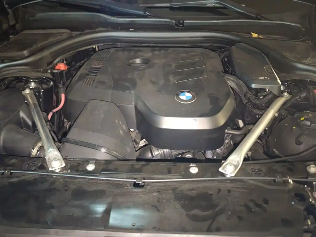 BMW 5 Series — фото 11