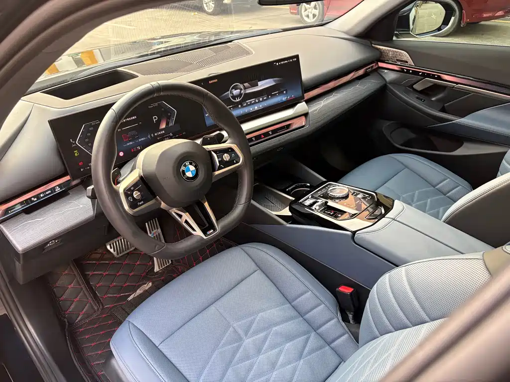BMW 5 Series — фото 5