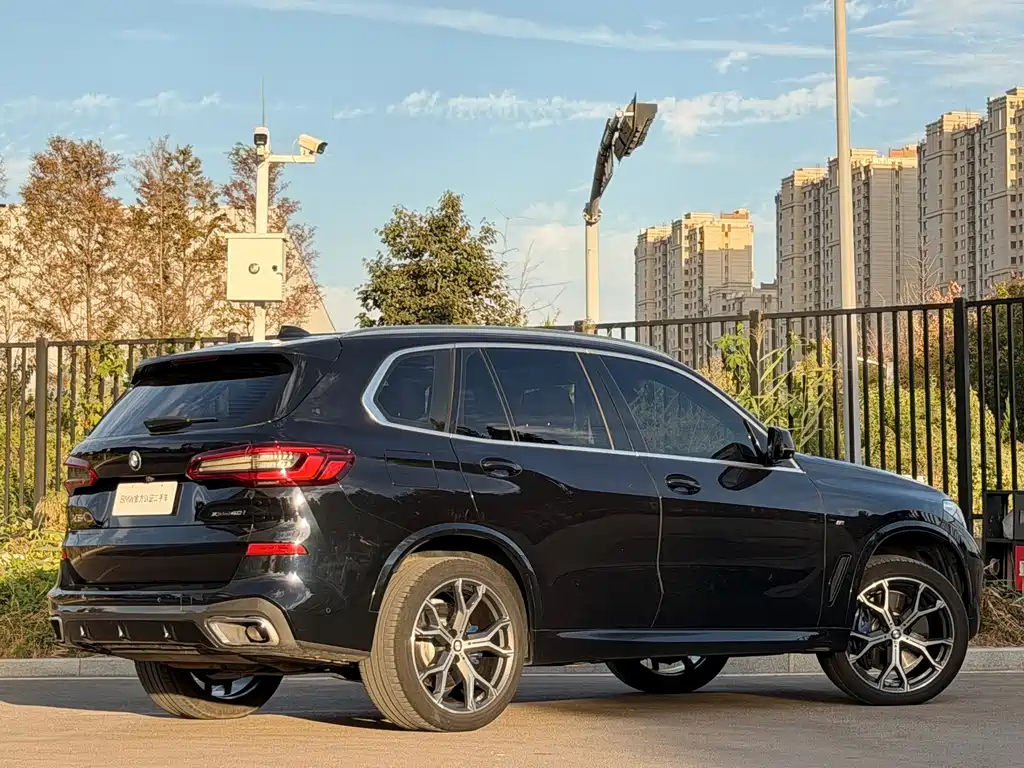 BMW X5 (Import) — фото 3