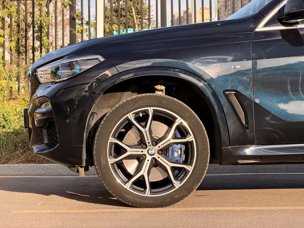 BMW X5 (Import) — фото 7