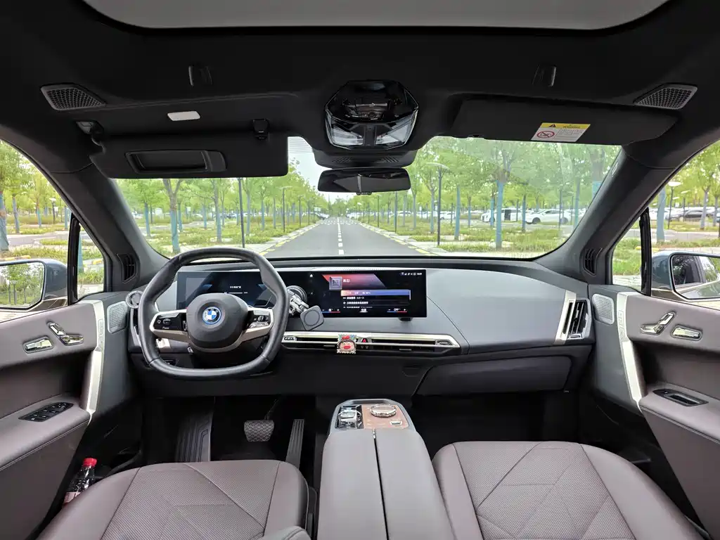 BMW iX — фото 15