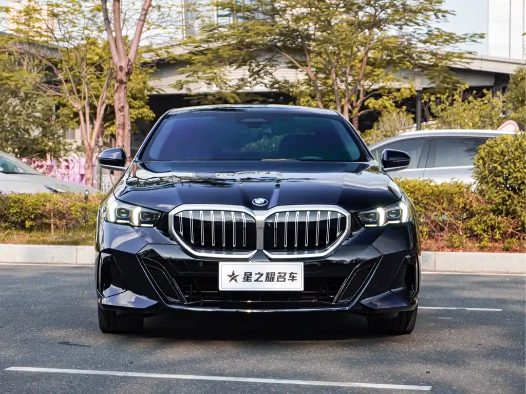 BMW 5 Series — фото 2
