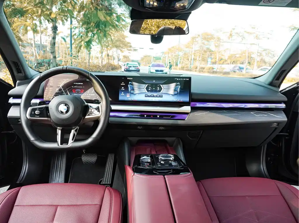 BMW 5 Series — фото 17